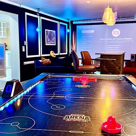 Bookeinfach Bad Ems - Private - Sauna Jacuzzi Whirlpool Swimmingpool Alahna Sup Beachvolleyball Billiards Ping Pong Cinema Theater Music Disco Ball Bbq Und Parkplaetze 外观 照片