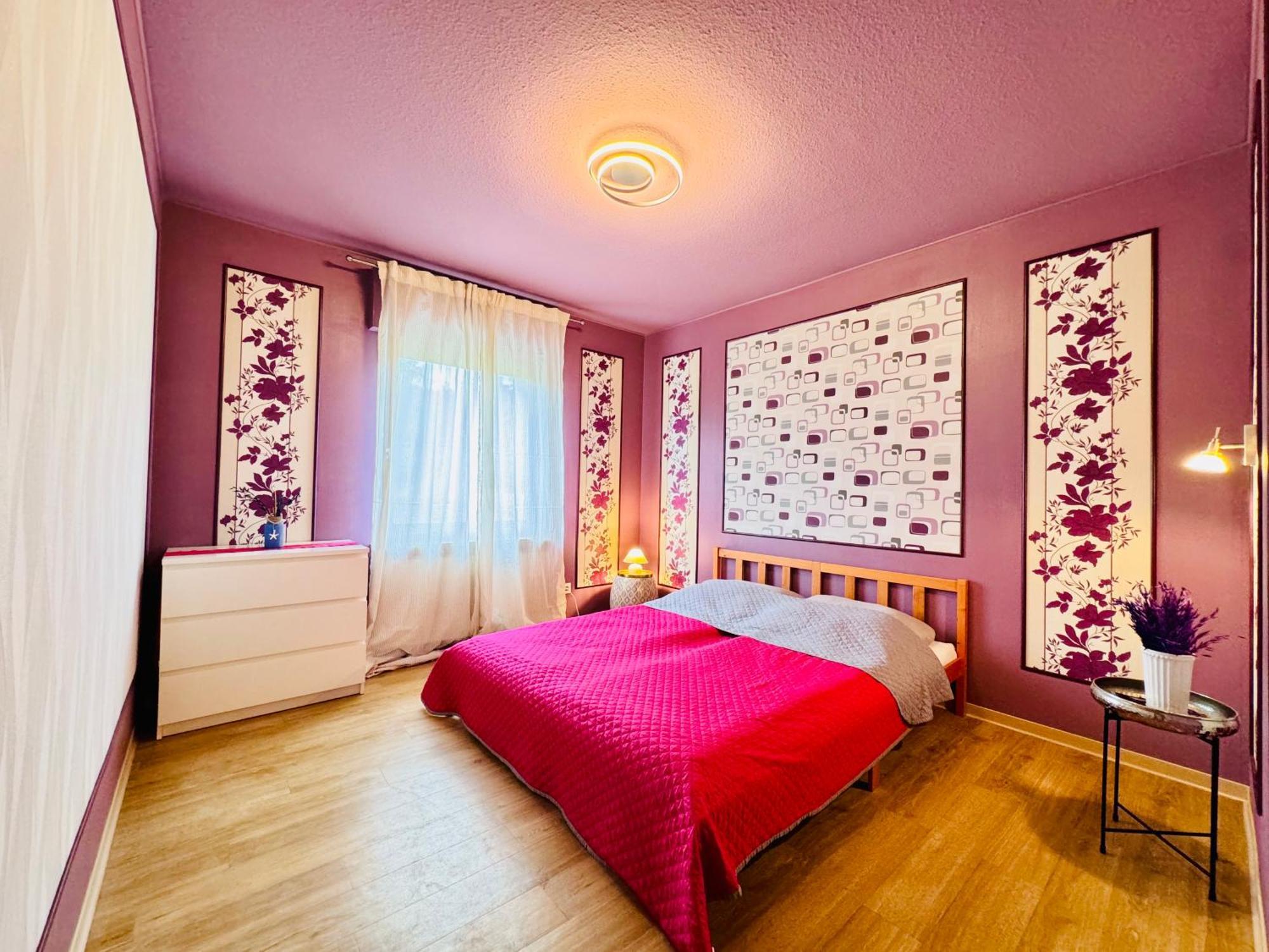 Bookeinfach Bad Ems - Private - Sauna Jacuzzi Whirlpool Swimmingpool Alahna Sup Beachvolleyball Billiards Ping Pong Cinema Theater Music Disco Ball Bbq Und Parkplaetze 外观 照片