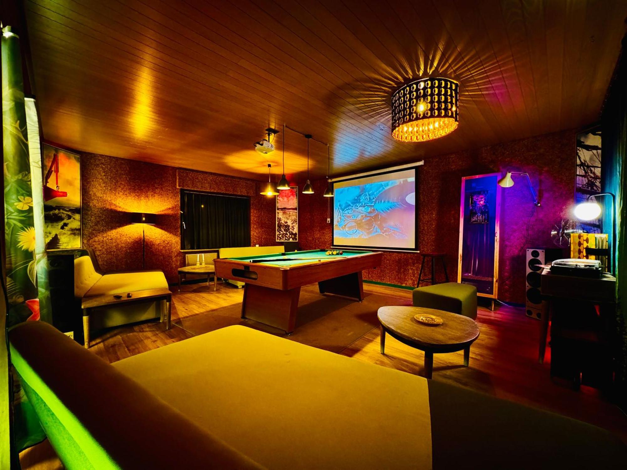 Bookeinfach Bad Ems - Private - Sauna Jacuzzi Whirlpool Swimmingpool Alahna Sup Beachvolleyball Billiards Ping Pong Cinema Theater Music Disco Ball Bbq Und Parkplaetze 外观 照片