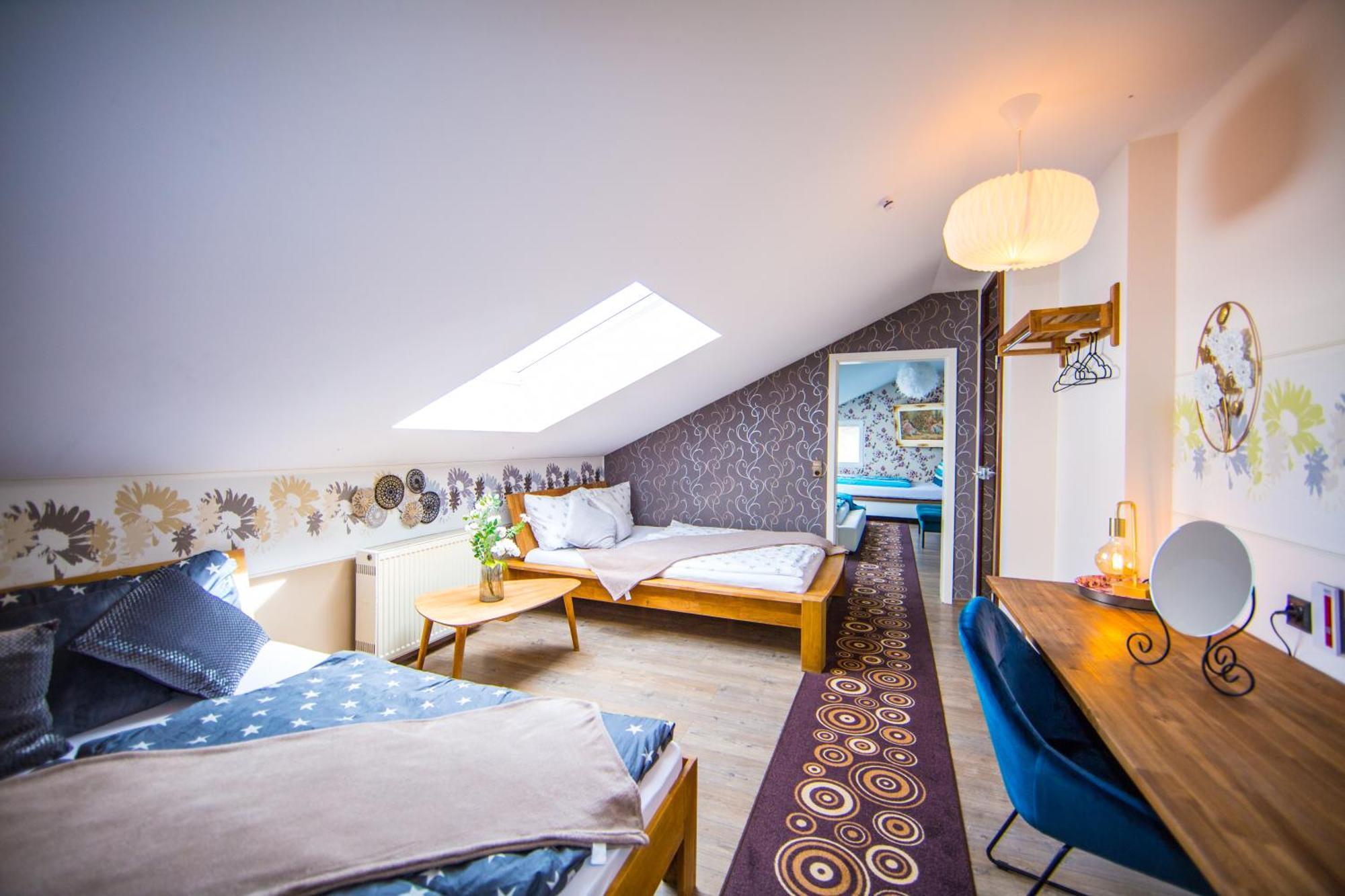 Bookeinfach Bad Ems - Private - Sauna Jacuzzi Whirlpool Swimmingpool Alahna Sup Beachvolleyball Billiards Ping Pong Cinema Theater Music Disco Ball Bbq Und Parkplaetze 外观 照片