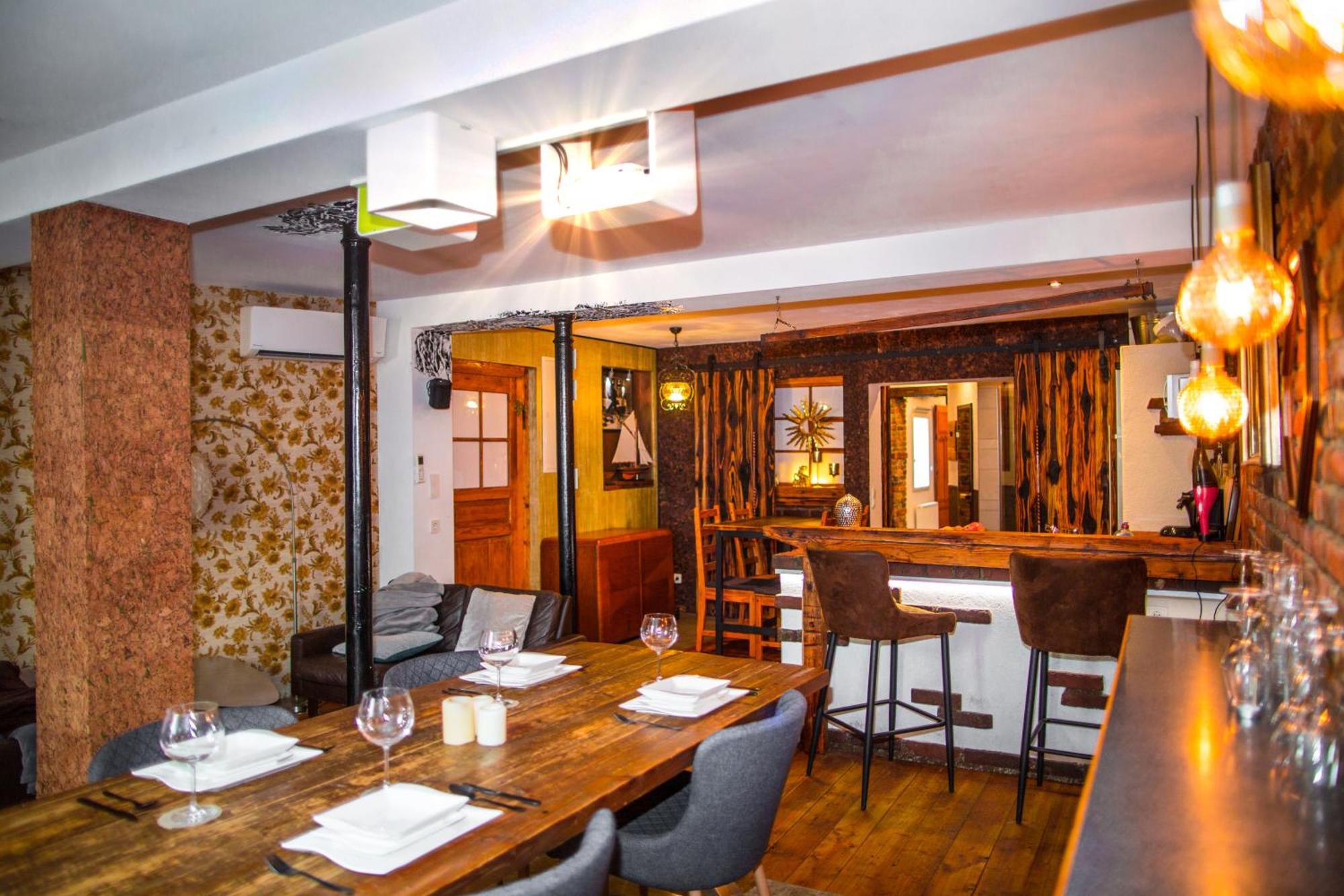 Bookeinfach Bad Ems - Private - Sauna Jacuzzi Whirlpool Swimmingpool Alahna Sup Beachvolleyball Billiards Ping Pong Cinema Theater Music Disco Ball Bbq Und Parkplaetze 外观 照片