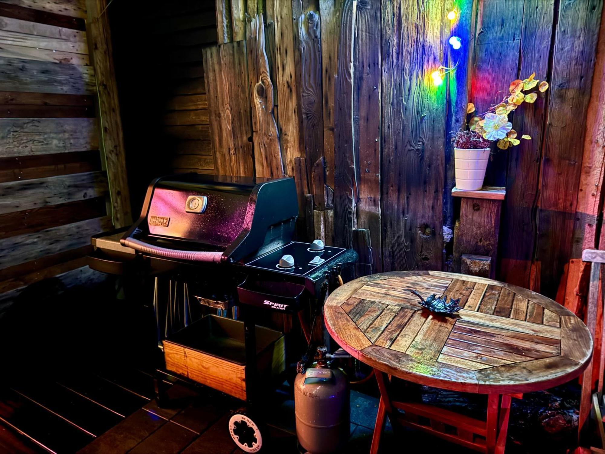 Bookeinfach Bad Ems - Private - Sauna Jacuzzi Whirlpool Swimmingpool Alahna Sup Beachvolleyball Billiards Ping Pong Cinema Theater Music Disco Ball Bbq Und Parkplaetze 外观 照片