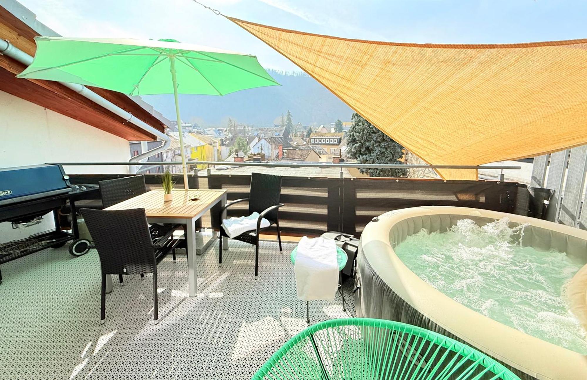 Bookeinfach Bad Ems - Private - Sauna Jacuzzi Whirlpool Swimmingpool Alahna Sup Beachvolleyball Billiards Ping Pong Cinema Theater Music Disco Ball Bbq Und Parkplaetze 外观 照片