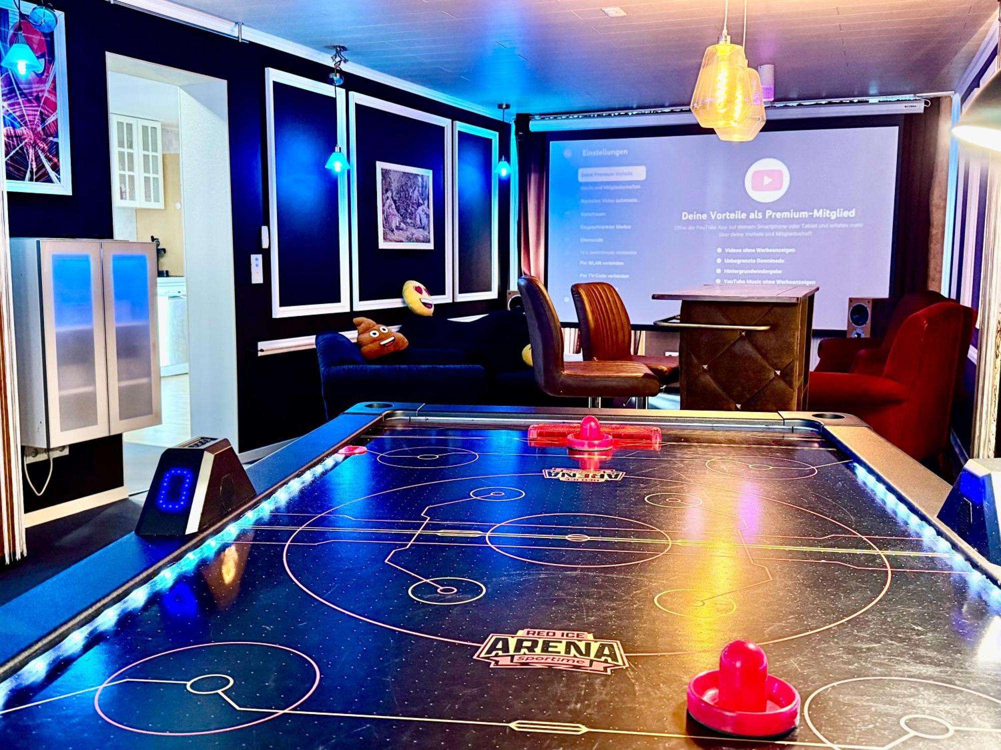 Bookeinfach Bad Ems - Private - Sauna Jacuzzi Whirlpool Swimmingpool Alahna Sup Beachvolleyball Billiards Ping Pong Cinema Theater Music Disco Ball Bbq Und Parkplaetze 外观 照片