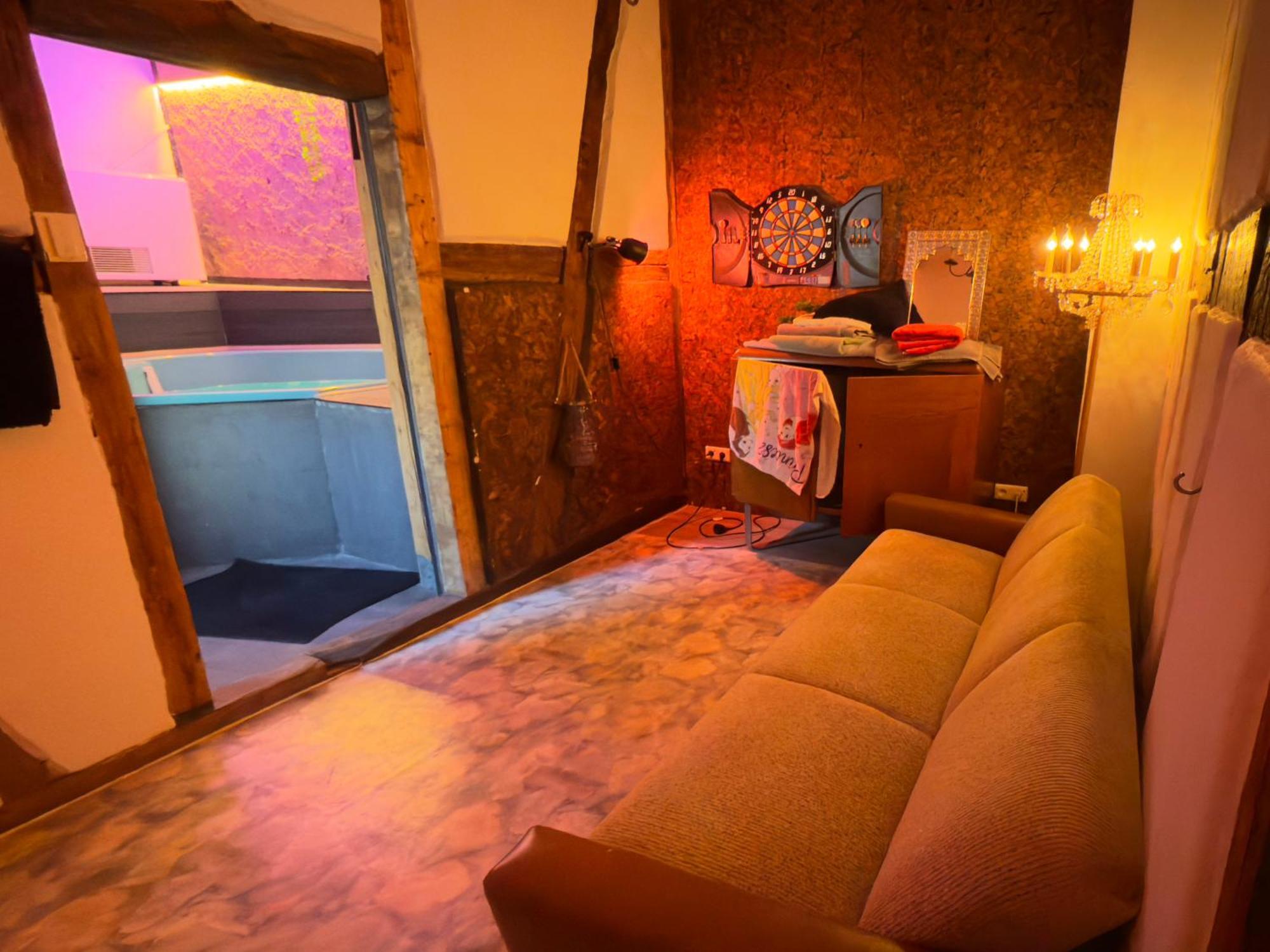 Bookeinfach Bad Ems - Private - Sauna Jacuzzi Whirlpool Swimmingpool Alahna Sup Beachvolleyball Billiards Ping Pong Cinema Theater Music Disco Ball Bbq Und Parkplaetze 外观 照片