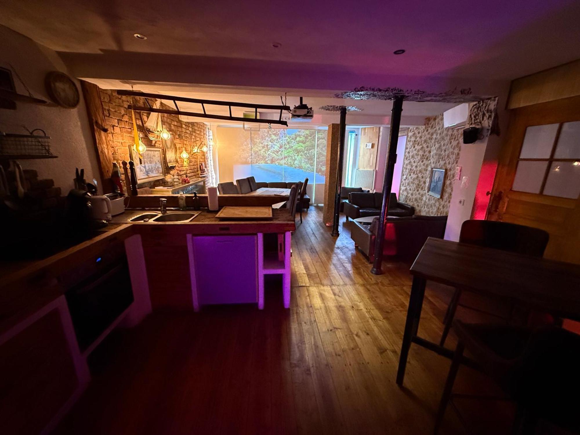 Bookeinfach Bad Ems - Private - Sauna Jacuzzi Whirlpool Swimmingpool Alahna Sup Beachvolleyball Billiards Ping Pong Cinema Theater Music Disco Ball Bbq Und Parkplaetze 外观 照片
