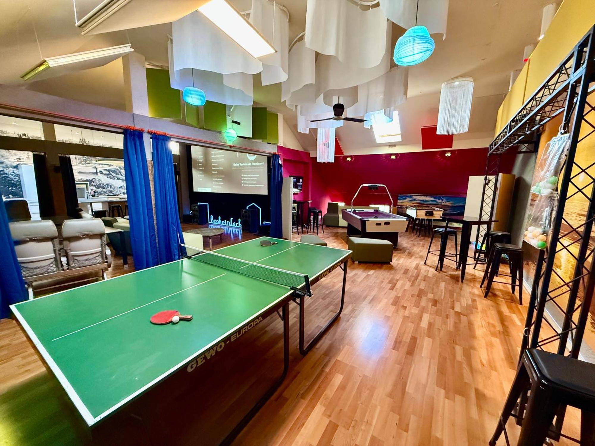 Bookeinfach Bad Ems - Private - Sauna Jacuzzi Whirlpool Swimmingpool Alahna Sup Beachvolleyball Billiards Ping Pong Cinema Theater Music Disco Ball Bbq Und Parkplaetze 外观 照片